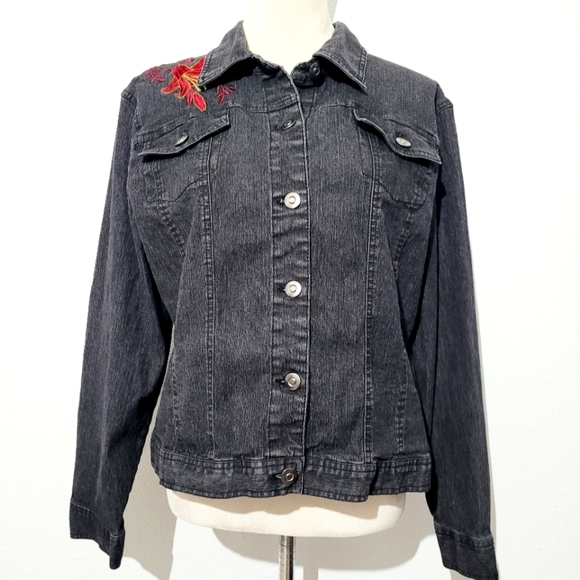 Ruby Rd. Women's Black Denim Jacket Size 16 Floral Embroidered Shoulder Stretch - Picture 1 of 9